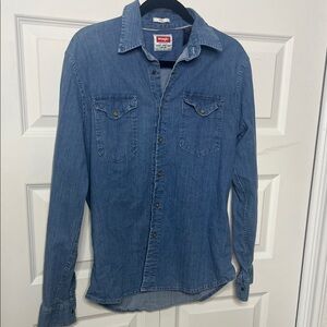 Wrangler Men's Casual Blue Button Down Shirt